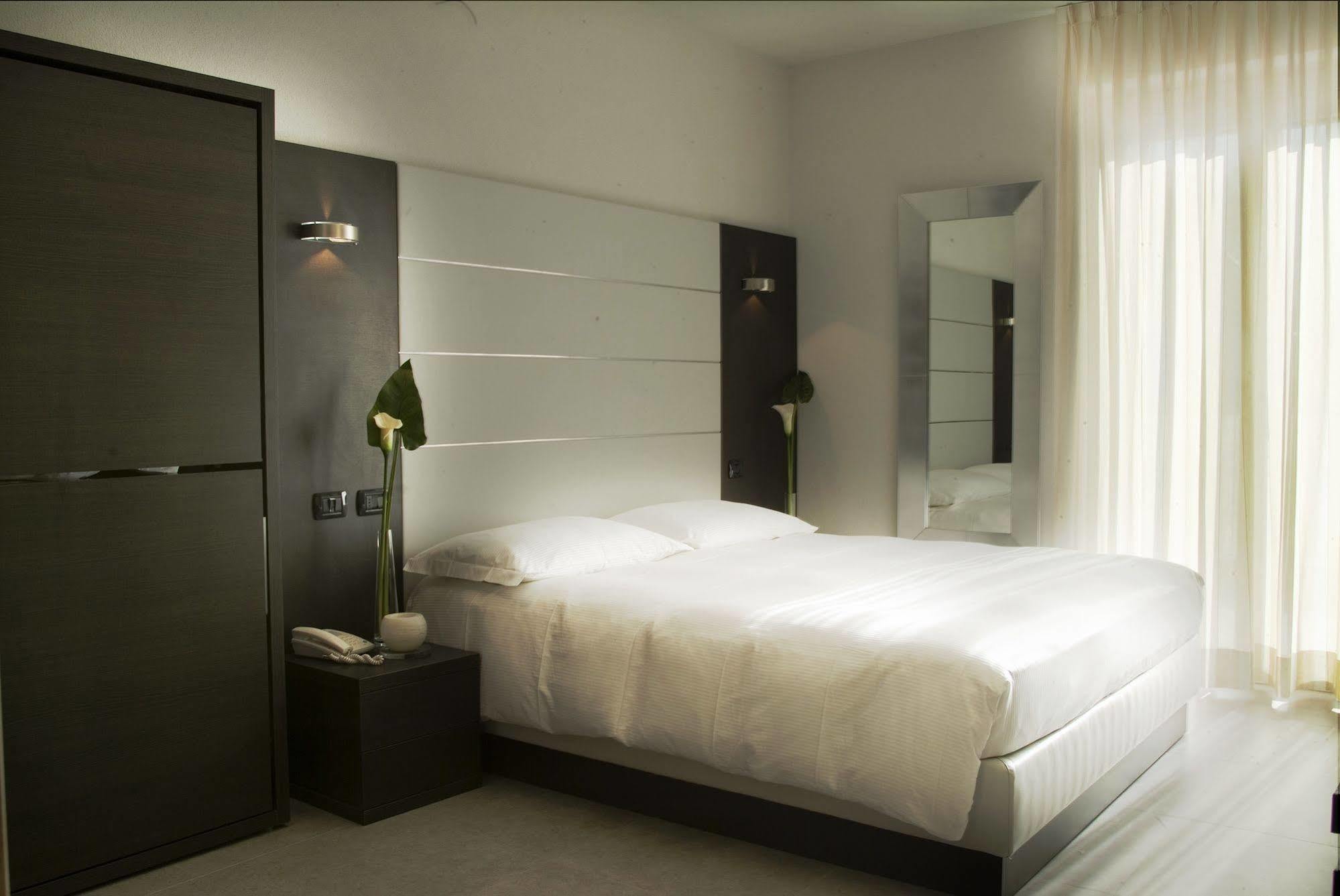 Hotel San Lorenzo เคียเวนนา ภายนอก รูปภาพ